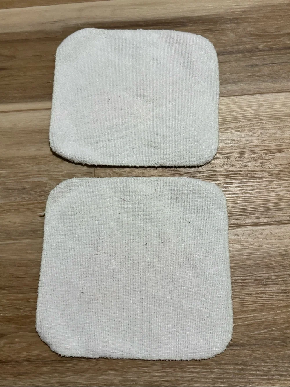 2 green floral baby wash cloths